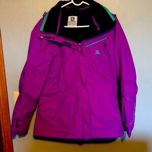 Women’s Salomon ski jacket. Size XL. Like new
